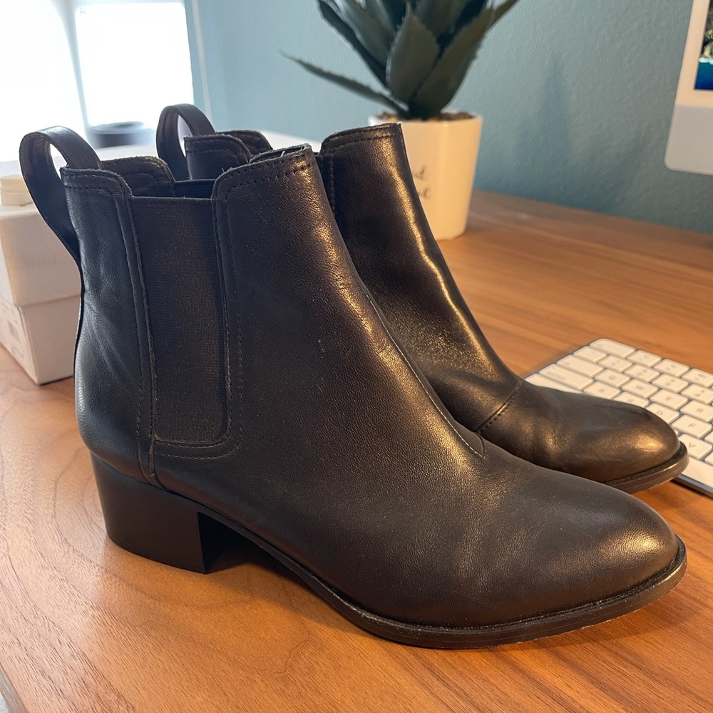 RAG AND BONE Walker Boot - Leather black 

Chelsea Ankle Bootie